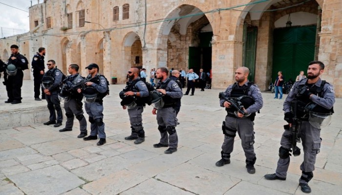 الاحتلال يشدد إجراءاته في القدس ويقيّد الوصول للأقصى