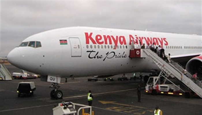 فقدان طائرة كينية على متنها 10 ركاب