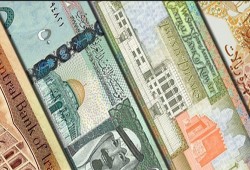 العملات العربية تغلق على تراجع بنهاية تعاملات اليوم