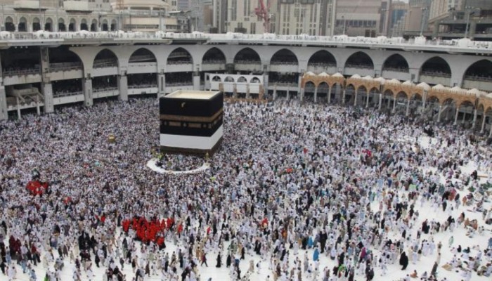 انتحار داخل الحرم المكي.. ماذا حدث؟