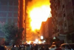 حريق ضخم يلتهم كنيسة تحت الإنشاء بمصر