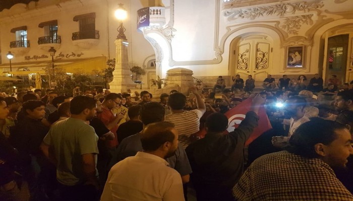 تونسيون يحتجون ضد "مؤامرات الإمارات"