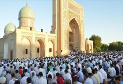 24 دولة تعلن الجمعة أول أيام عيد الفطر