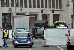 قتيل وثلاثة جرحى بحالة خطرة في حادث دهس بهولندا