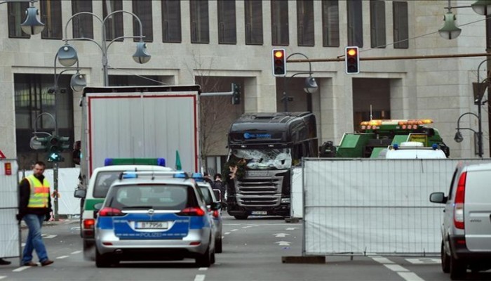 قتيل وثلاثة جرحى بحالة خطرة في حادث دهس بهولندا