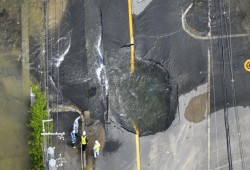 مقتل وإصابة العشرات بزلزال في اليابان