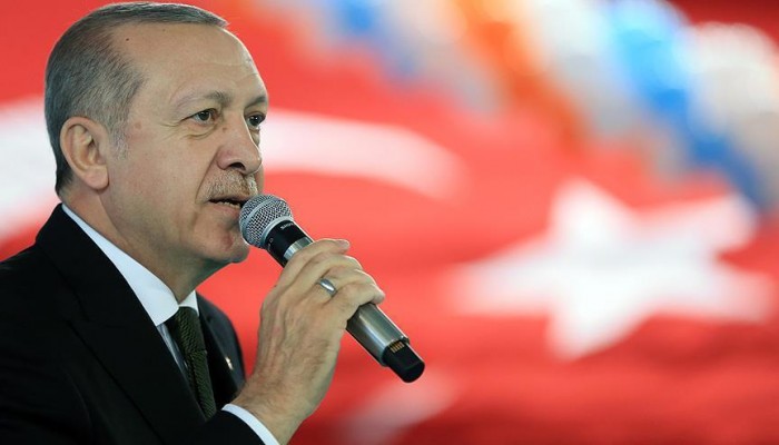 أردوغان: الأتراك هم من يقررون مستقبل بلادهم وليس سعر الصرف