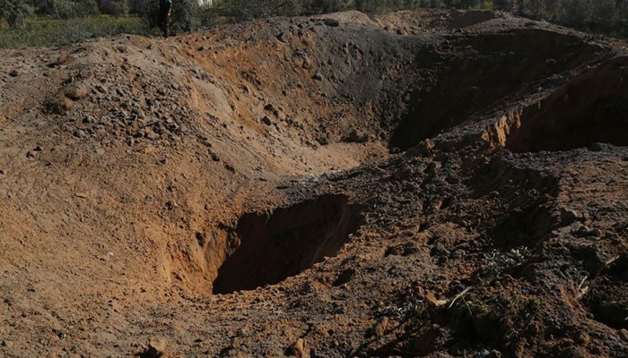 طائرات الاحتلال الصهيوني تقصف مطلقي بالونات حارقة شرق البريج