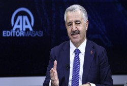 وزير المواصلات التركي: مطار إسطنبول الجديد يوفر 1.5 مليون فرصة عمل