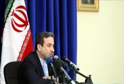 إيران تمهل أوروبا حتى نهاية الشهر لتقديم ضمانات الاستمرار بالاتفاق النووي