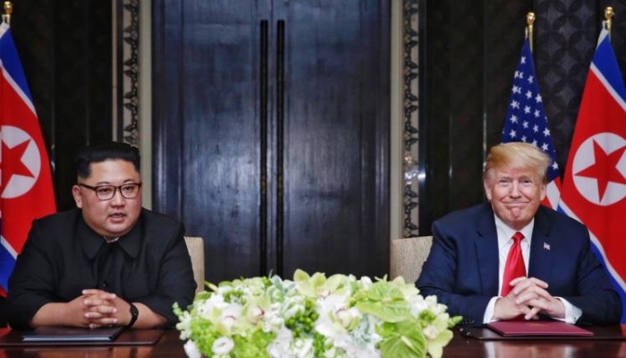 رغم القمة.. ترامب يحذر مجددا من نووي كوريا