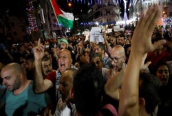 الضفة تواصل مطالبها برفع العقوبات عن غزة