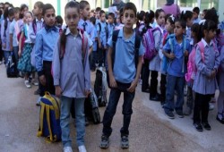 المقدسيون يرفضون إغراءات لفرض المنهاج الإسرائيلي