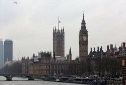 بريطانيا.. أكبر منظمة إسلامية تطالب الحزب الحاكم بتحقيق في "الإسلاموفوبيا"