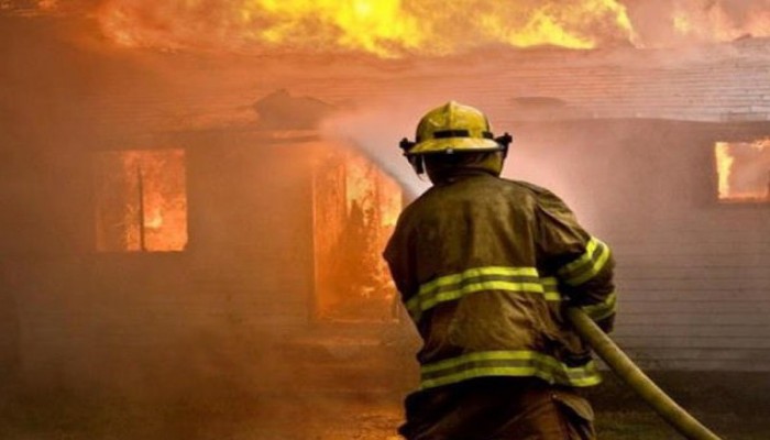 حريق هائل يلتهم 50 محلا تجاريا بجوار أكبر مساجد أديس آبابا