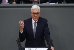 الرئيس الألماني "قلق" من الخلاف الحكومي حول قضية اللجوء