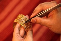 الذهب يسجل أقل سعر فى 2018