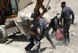 جنود الاحتلال يسحلون فلسطينية بعد نزع حجابها في الخان الأحمر