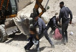 جنود الاحتلال يسحلون فلسطينية بعد نزع حجابها في الخان الأحمر