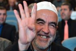 الشيخ رائد صلاح يغادر سجنه إلى الحبس المنزلي