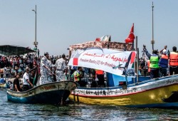 الاحتلال يعترض سفينة الحرية التي انطلقت من غزة لكسر الحصار