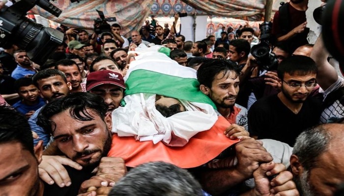 جماهير غزة تشيع جثماني طفلين استشهدا بقصف إسرائيلي