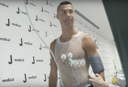 صور.. كريستيانو رونالدو يخضع للكشف الطبى فى يوفنتوس