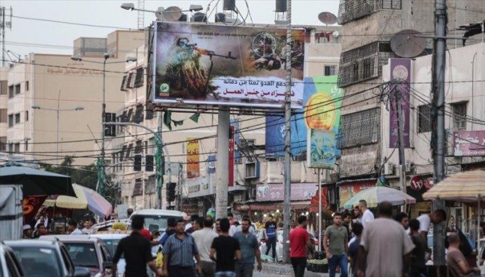 لافتة ضخمة لـ"القسام" في غزة تحمل تهديدا للجيش الإسرائيلي