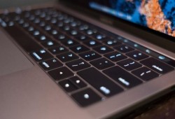 آبل قد تتخلى عن لوحات المفاتيح الفعلية ضمن أجهزة Macbook المستقبلية