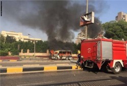 انفجار سيارة بجوار كوبري أكتوبر بالدقي.. فيديو