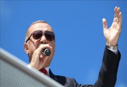 أردوغان: الولايات المتحدة تتخلى عن شريك استراتيجي مقابل قس