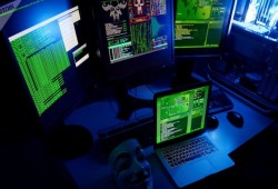 تحذيرات من اختراق الأقمار الصناعية واستخدامها كأسلحة