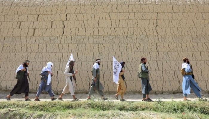 بعد اقتحام غزني.. طالبان تنتزع قاعدة عسكرية