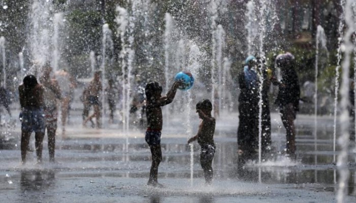 موجات ارتفاع درجات الحرارة والأمطار قد تشتد وتطول