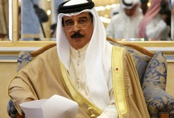 في أول أيام عيد الأضحى.. البحرين توقف التأشيرات للقطريين