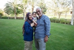 حفيدة القرضاوي تطالب المجتمع الدولي بالإفراج عن والديها