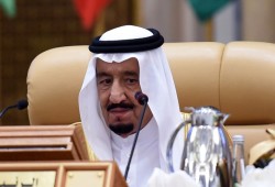 الرياض سربت خبر وقف الملك صفقة أرامكو لهذا السبب