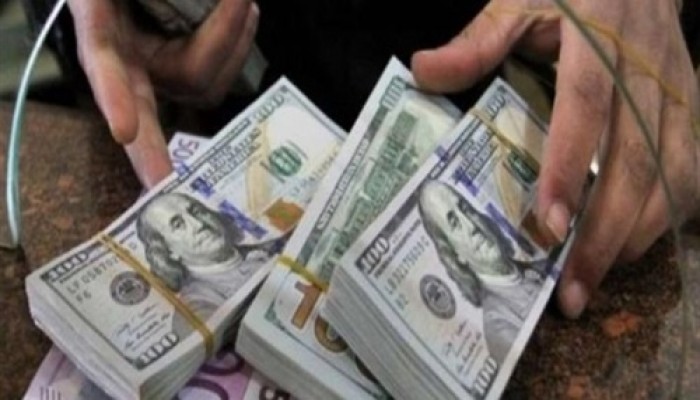 ارتفاع اليورو والإسترليني واستقرار الدولار أمام الجنيه بختام التعاملات