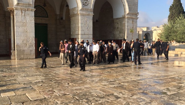 دعوات لاقتحامات واسعة للأقصى الشهر المقبل