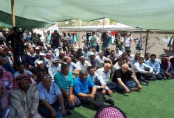 صلاة ومسيرة في الخان الأحمر تحديًا لقرار هدمه