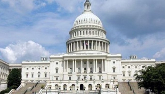 "الكونغرس" يطارد عمالقة التواصل الاجتماعي.. ما القصة؟