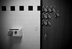 خطير.. هذا ما تفعله مجففات اليدين بالحمامات