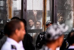 باريس تدعو السيسي لإلغاء أحكام الإعدام بقضية "فض رابعة"