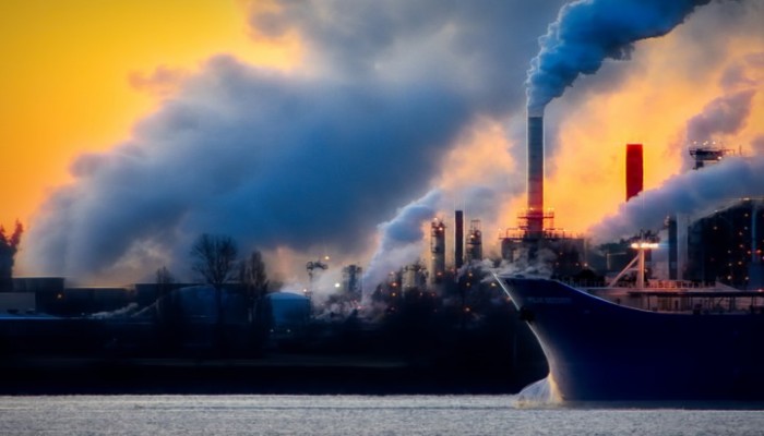 دراسة: التعرض للهواء الملوث يزيد فرص الإصابة بقصور القلب