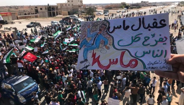 تظاهرات حاشدة شمال سوريا للمطالبة بإسقاط الأسد