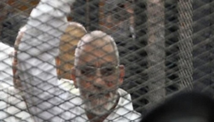 تدهور الحالة الصحية للمرشد العام لجماعة الإخوان.. وتأجيل هزلية “السجون”