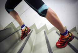 صعود الدرج يقي من هشاشة العظام‬