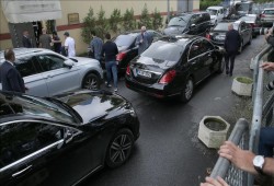 وصول 6 أشخاص إلى القنصلية السعودية في إسطنبول