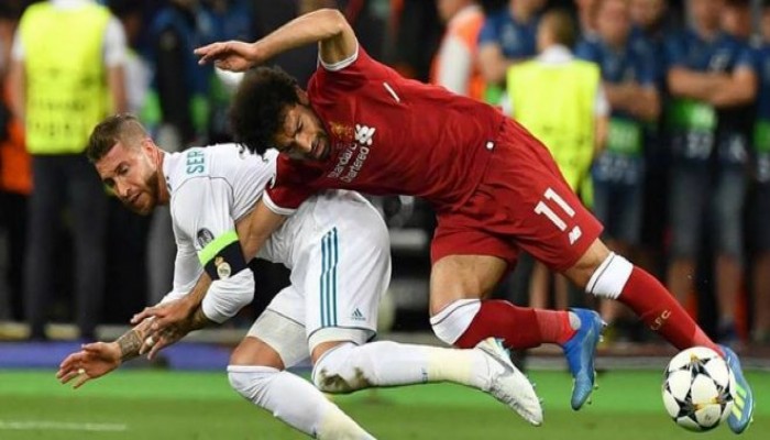 مدافع إنجلترا يتأر لصلاح من راموس