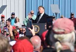 ترامب يشير إلى "أكاذيب" في روايات الرياض عن قضية خاشقجي